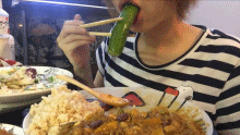 日本妹子在家做大份咖喱饭吃
